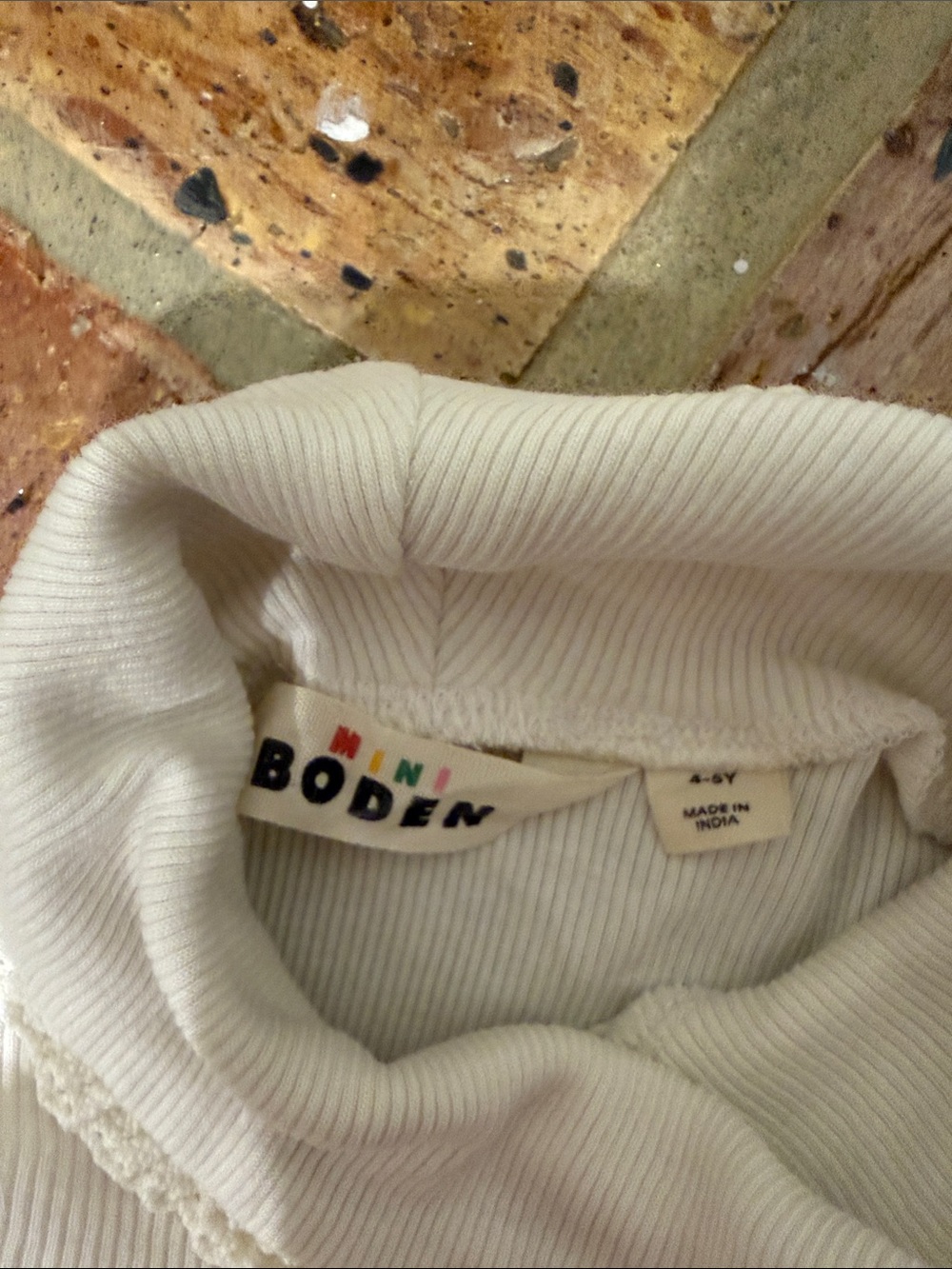 Mini Boden Ruffle Ribbed Ecru Turtleneck Size 4-5 - Picture 2 of 4